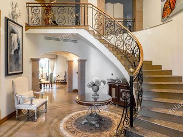 Casa en Venta Lomas del Valle con 4 recámaras