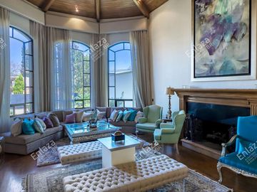 Casa en Venta Lomas del Valle con 4 recámaras