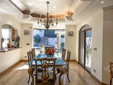 Casa en Venta Lomas del Valle con 4 recámaras