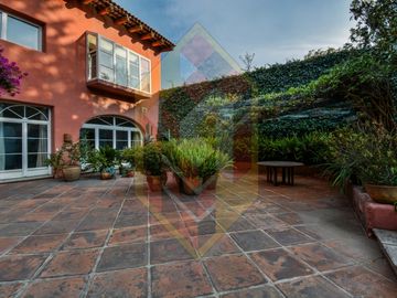 Casa en Venta o Renta en Lomas Altas