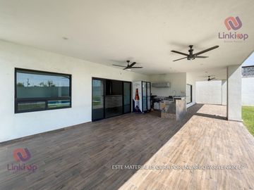 Quinta - Casa con Alberca y papala en Venta Portal de Zuazua en  Zona portal del Norte
