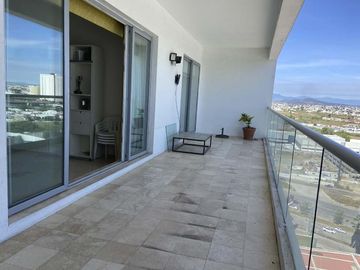 Departamento en  venta de 3 recamaras en Atlixcayotl Angelopolis Puebla.