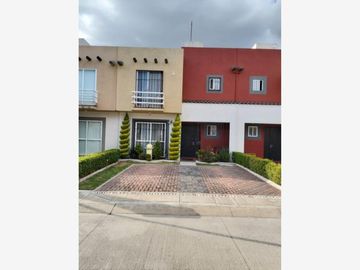 VENTA DE CASA EN FRACCIONAMIENTO VILLA TOSCANA EN TOLUCA