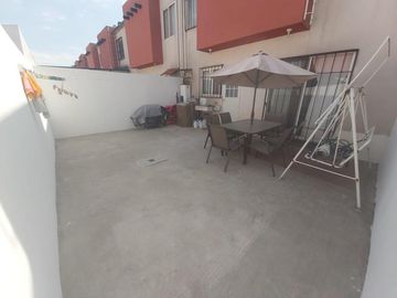 VENTA DE CASA EN FRACCIONAMIENTO VILLA TOSCANA EN TOLUCA