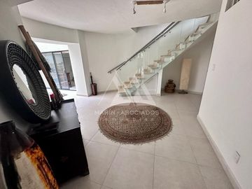 Venta Casa  con seguridad en Vista Hermosa, Cuernavaca Mor