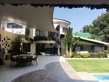 Venta Casa  con seguridad en Vista Hermosa, Cuernavaca Mor