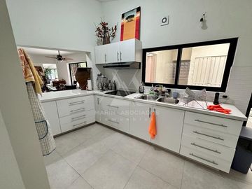 Venta Casa  con seguridad en Vista Hermosa, Cuernavaca Mor