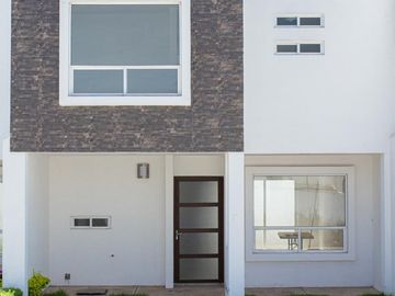 Casa en  Venta en Cuautlancingo, Puebla, a unos minutos plaza San Diego