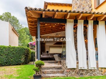 Casa en venta en Zerezotla en fraccionamiento cerrado. Cholula, Puebla.