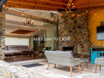 Casa en venta en Zerezotla en fraccionamiento cerrado. Cholula, Puebla.