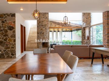 Casa en venta en Zerezotla en fraccionamiento cerrado. Cholula, Puebla.