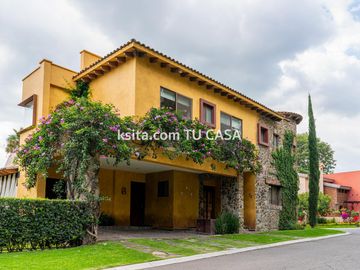 Casa en venta en Zerezotla en fraccionamiento cerrado. Cholula, Puebla.