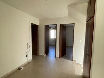 CASA EN VENTA CERRADAS DE SANTA ROSA  APODACA NL