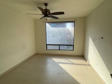 CASA EN VENTA CERRADAS DE SANTA ROSA  APODACA NL