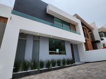 Casa en Venta en Vistas Altozano Fraccionamiento privado