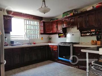 Casa en Venta en Calle Niños Heroes, colonia Guadalupe Victoria, Coatzacoalcos, Ver.