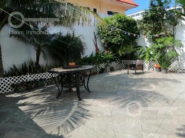 Casa en Venta en Calle Niños Heroes, colonia Guadalupe Victoria, Coatzacoalcos, Ver.
