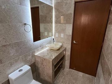 PRECIO POR OCTUBRE! VISTA AL MAR , ACABADOS DE LUJO, 1 CALLE DE 5TA AVENIDA