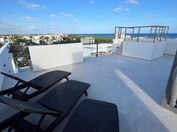 PRECIO POR OCTUBRE! VISTA AL MAR , ACABADOS DE LUJO, 1 CALLE DE 5TA AVENIDA