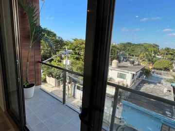 PRECIO POR OCTUBRE! VISTA AL MAR , ACABADOS DE LUJO, 1 CALLE DE 5TA AVENIDA
