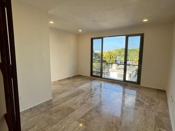 PRECIO POR OCTUBRE! VISTA AL MAR , ACABADOS DE LUJO, 1 CALLE DE 5TA AVENIDA