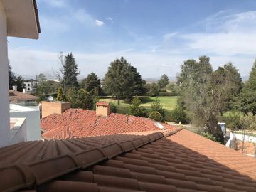 Casa en obra blanca en Club de Golf Los Encinos