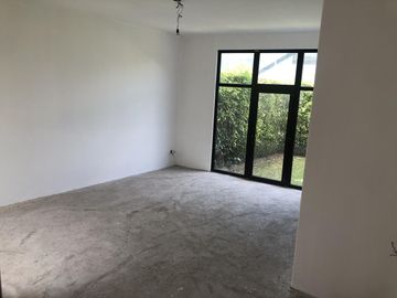 Casa en obra blanca en Club de Golf Los Encinos