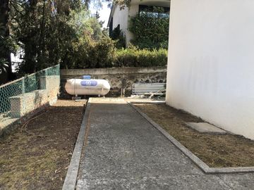 Casa en obra blanca en Club de Golf Los Encinos
