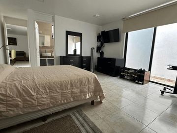 Casa en  venta con 4 recamaras en Fraccionamiento Rancho Chapulco