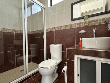 Casa en  venta con 4 recamaras en Fraccionamiento Rancho Chapulco
