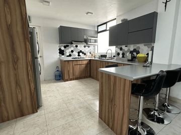 Casa en  venta con 4 recamaras en Fraccionamiento Rancho Chapulco
