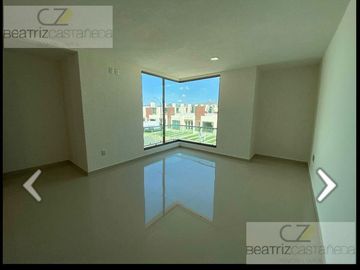 ASA SEMINUEVA DOS NIVELES, RESIDENCIAL MONTENOVO, PACHUCA, HGO.