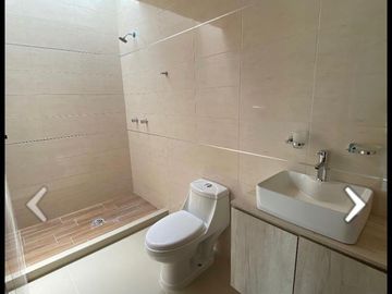 ASA SEMINUEVA DOS NIVELES, RESIDENCIAL MONTENOVO, PACHUCA, HGO.