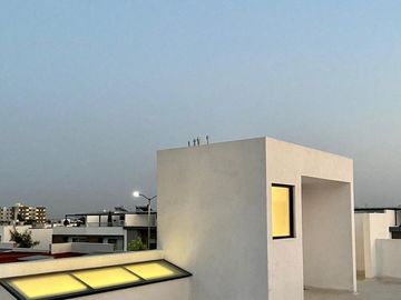 Casa en  venta a 2 min de Plaza San Diego, increibles acabados