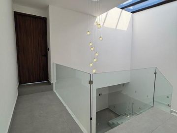Casa en  venta de 3 recamaras en Angelopolis con acabados de lujo