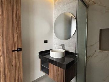 Casa en  venta de 3 recamaras en Angelopolis con acabados de lujo