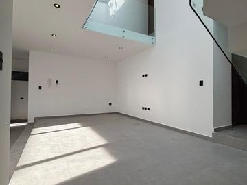 Casa en  venta de 3 recamaras en Angelopolis con acabados de lujo