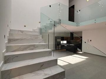 Casa en  venta de 3 recamaras en Angelopolis con acabados de lujo