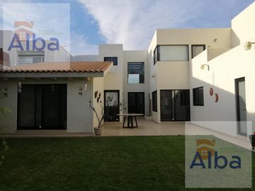 CASA EN VENTA EN CAMPESTRE CLUB DE GOLF SUR
