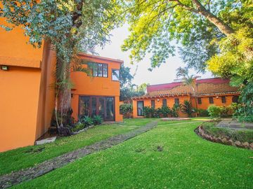 Residencia en venta Fraccionamiento Limoneros, Cuernavaca