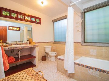 Residencia en venta Fraccionamiento Limoneros, Cuernavaca