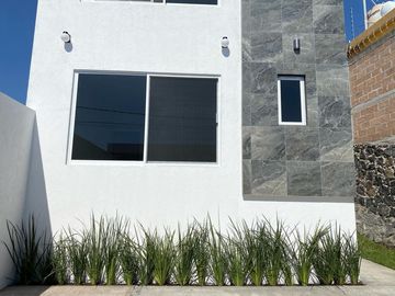 CASA EN BRISAS