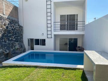 CASA EN BRISAS
