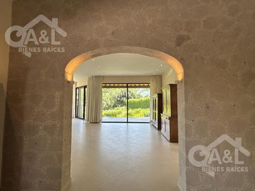 Casa en Venta Un Nivel Fraccionamiento Residencial Los Manantiales