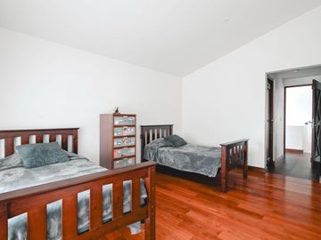 CASA EN VENTA EN ZONA CALZADA ZAVALETA