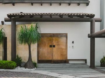 CASA EN VENTA EN ZONA CALZADA ZAVALETA