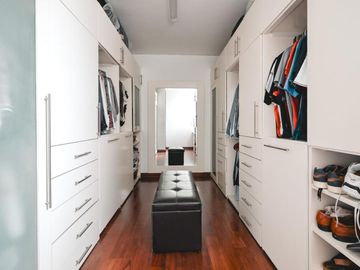 CASA EN VENTA EN ZONA CALZADA ZAVALETA