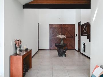 CASA EN VENTA EN ZONA CALZADA ZAVALETA