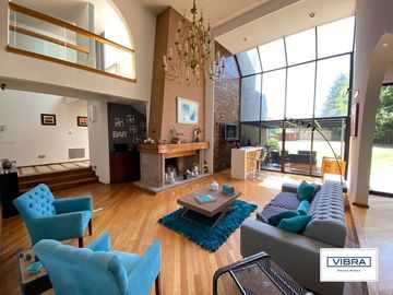 2,700 m2 de terreno, CASA a la venta en San  Bartolo Ameyalco.