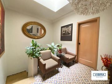 Casa con USO DE SUELO a la venta en Condesa.
